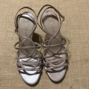 Via Spiga cute sandals.